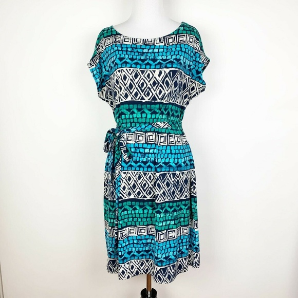 Nue Options Dresses & Skirts - Nue Options  Geo Tile Cap Sleeve Shift Dress